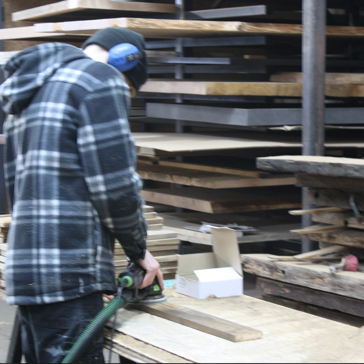 Sloophouten plank geschuurd