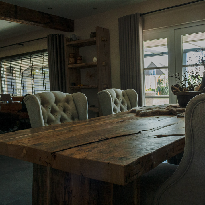 Zware barnwood eettafel