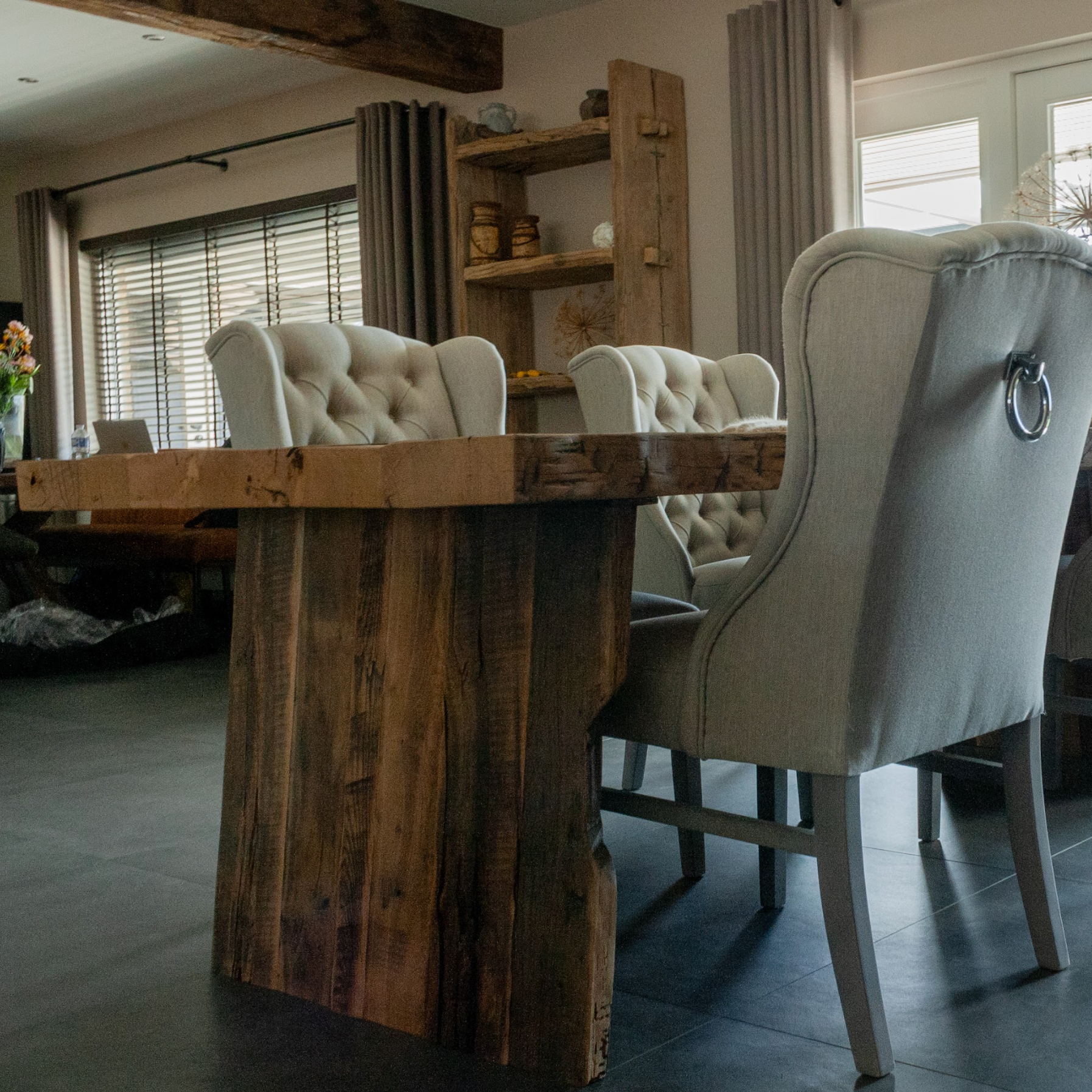Zware barnwood eettafel