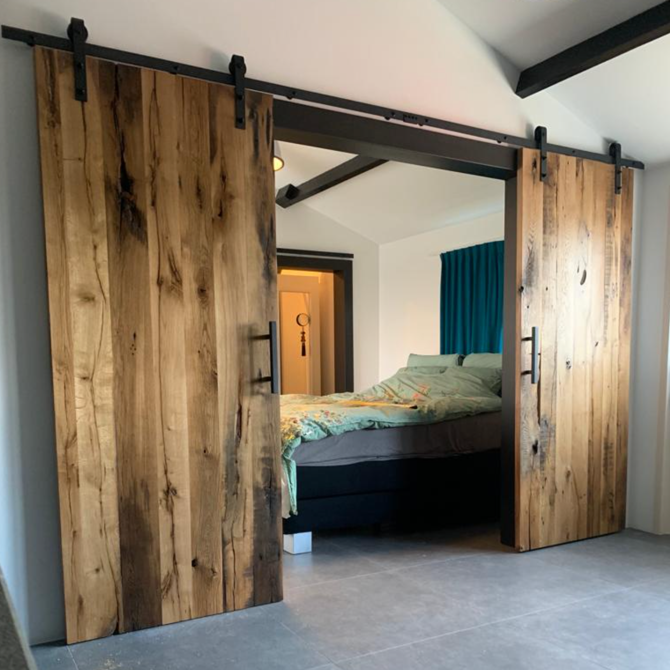 Dubbele schuifdeur barnwood geschaafd
